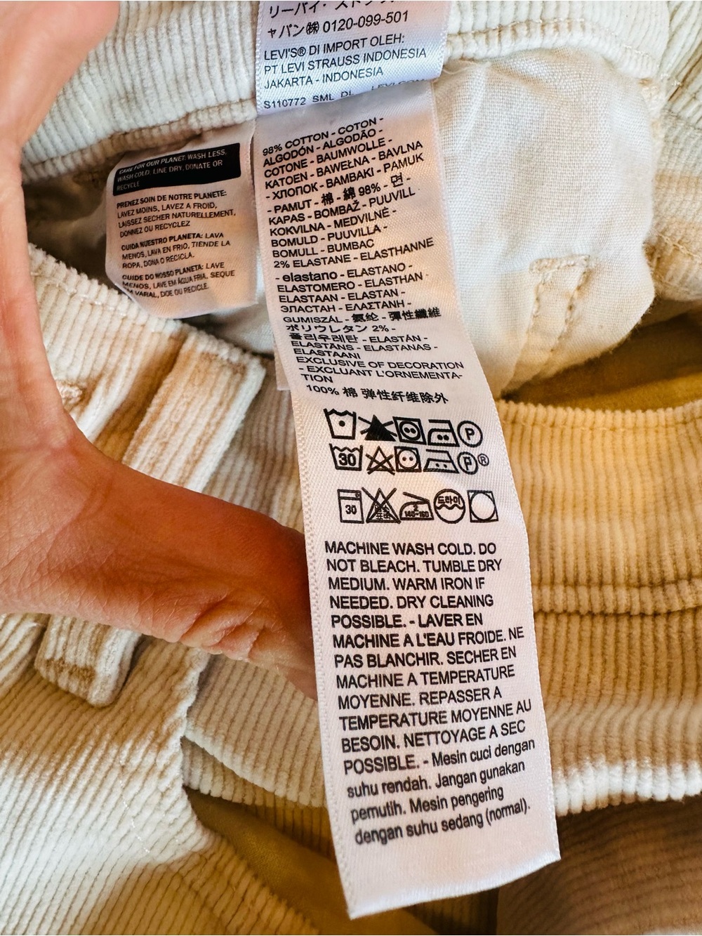 Levi's Corduroy Cream RibCage Straight-Ankle Jeans, Inseam: 26” - Picture 5 of 8